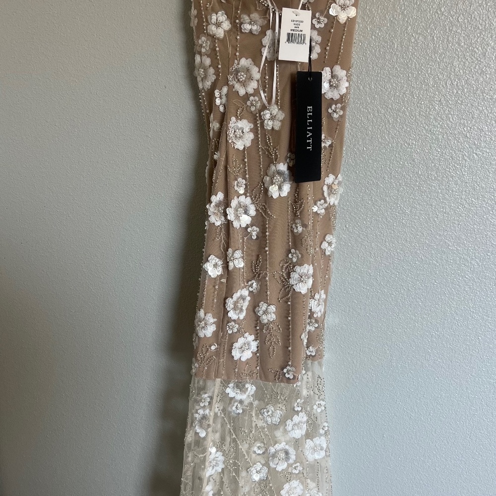 Elliatt Retusa Dress medium nude